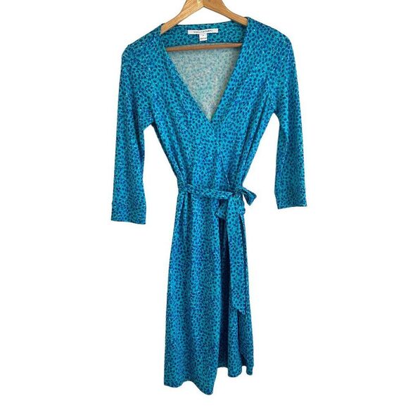 Diane Von Furstenberg Silk Jersey Wrap Dress in Petal Dream Blue and Teal Size 4 - Picture 1 of 10